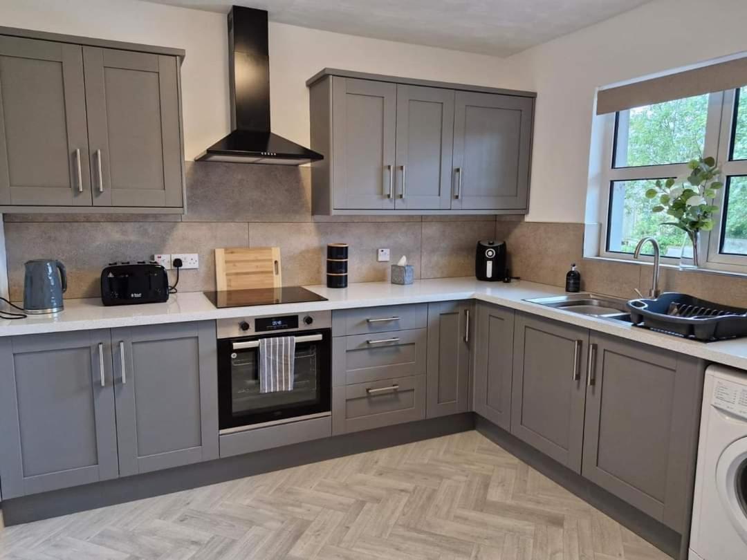 Apartamento Cosy At The Castle Carrickfergus Exterior foto